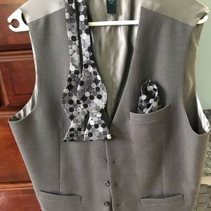 Perry Ellis vest